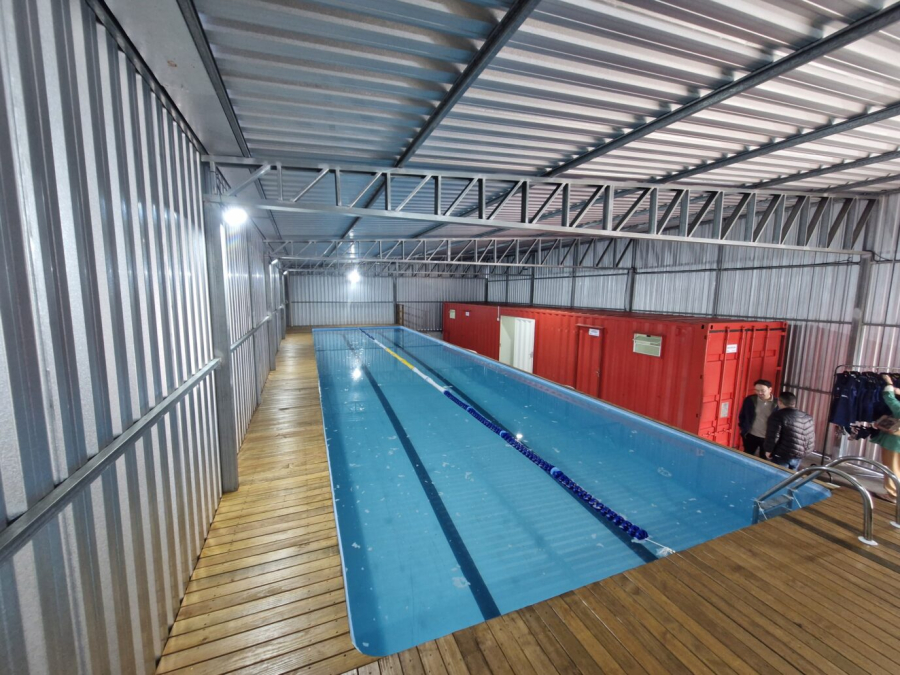 Piscina do Projeto Nadar é inaugurada no bairro São Paulo