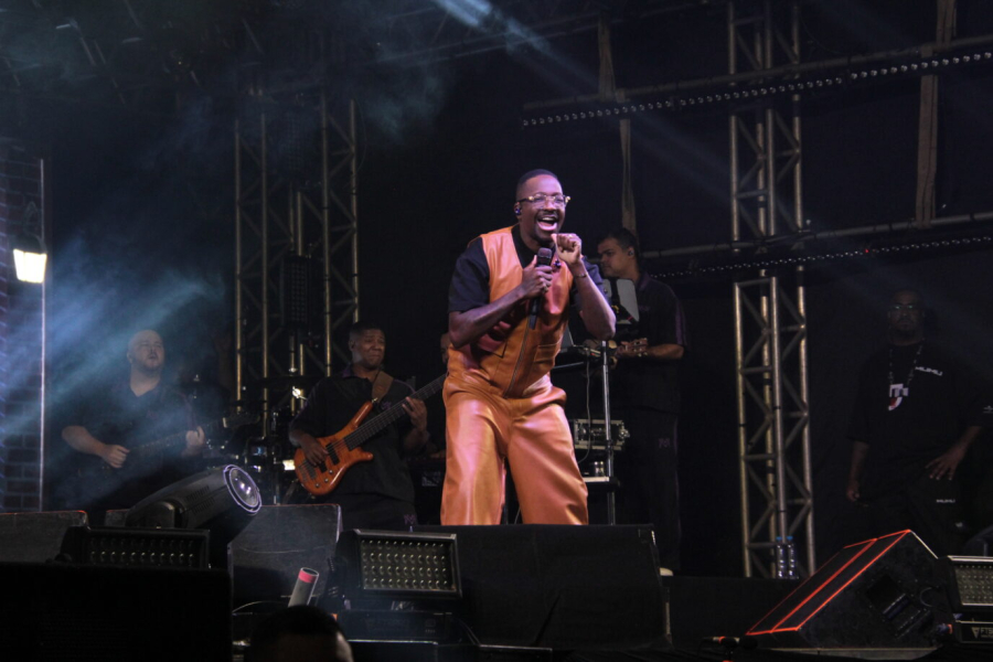 Festa reúne mais de 60 mil pessoas na cidade