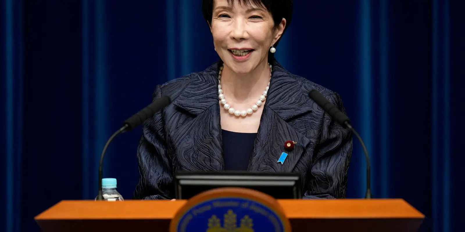 Sanae Takaichi obtém vitória eleitoral histórica no Japão